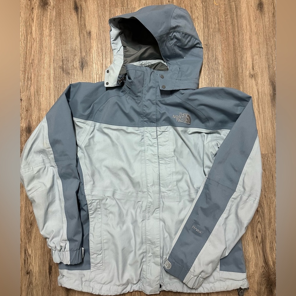 The North Face women’s Hyvent snowboard jacket..size Medium